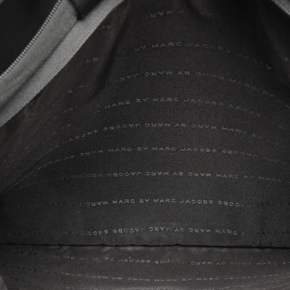 Brand new Marc Jacobs Black Laptop Bag. Comes with shoulder strap. - Picture 2 of 4